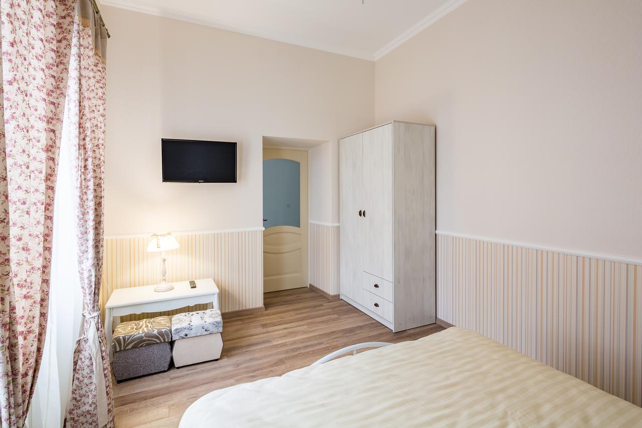 Lovely Apartment In The City Center Lviv Exterior foto